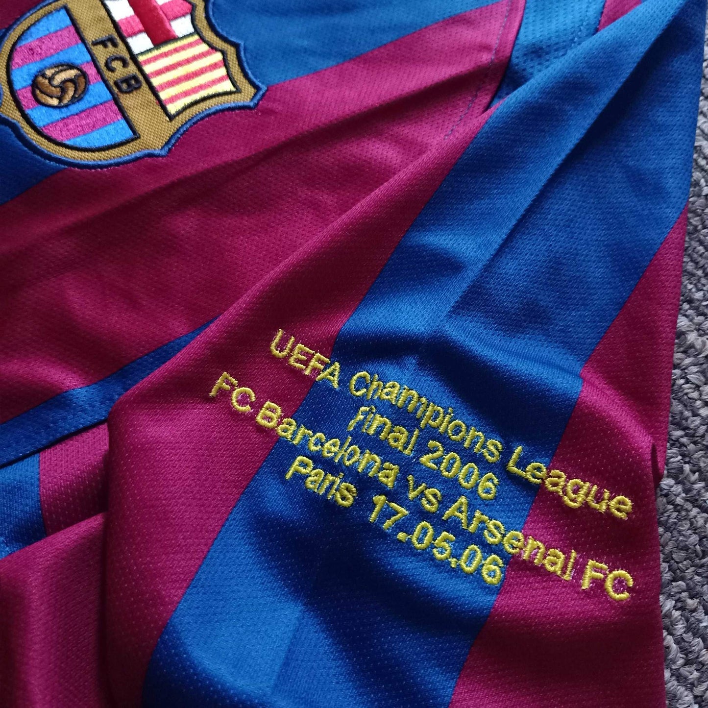 2005-2006 BARCELONA HOME RETRO KIT